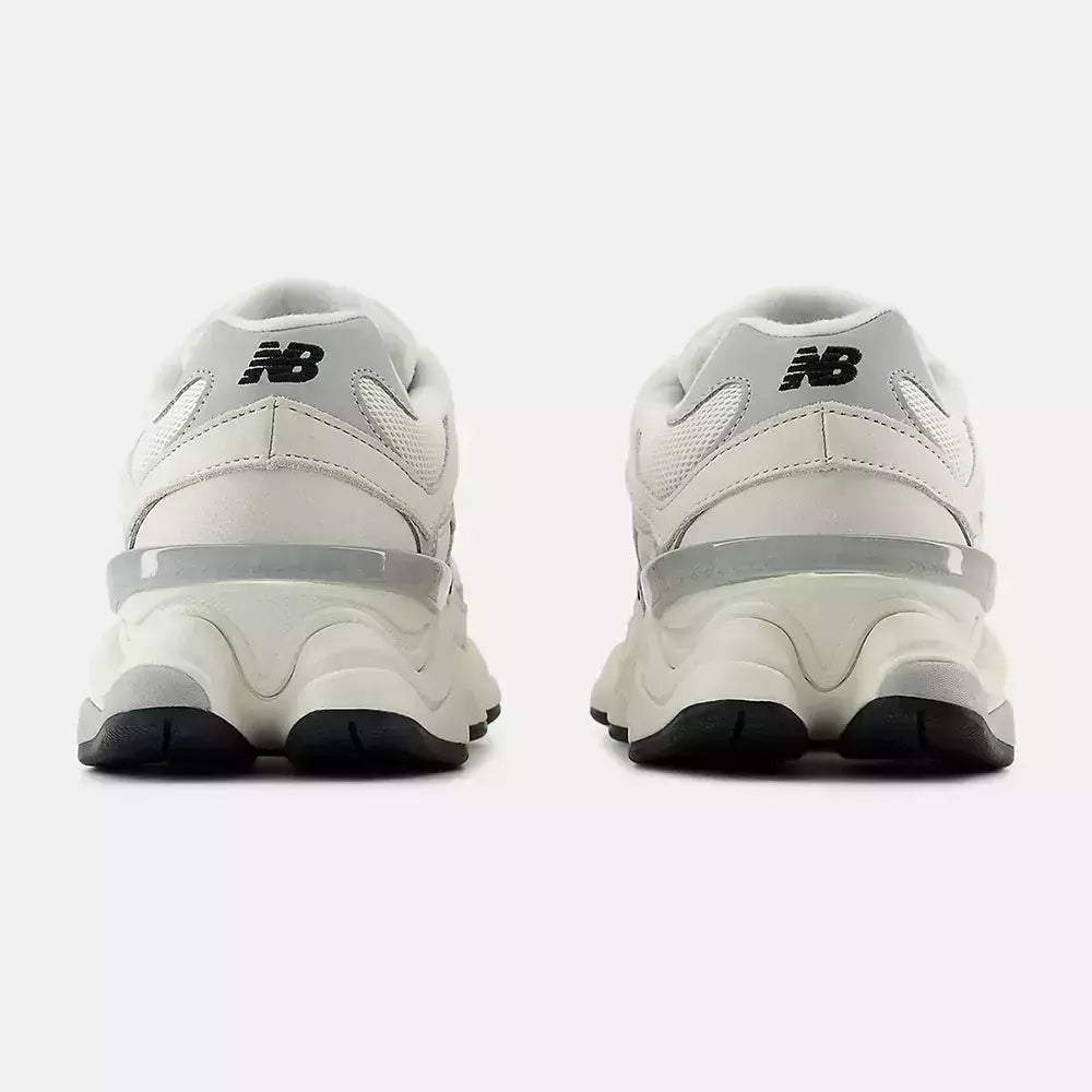New Balance 9060 Sea Salt
Raincloud