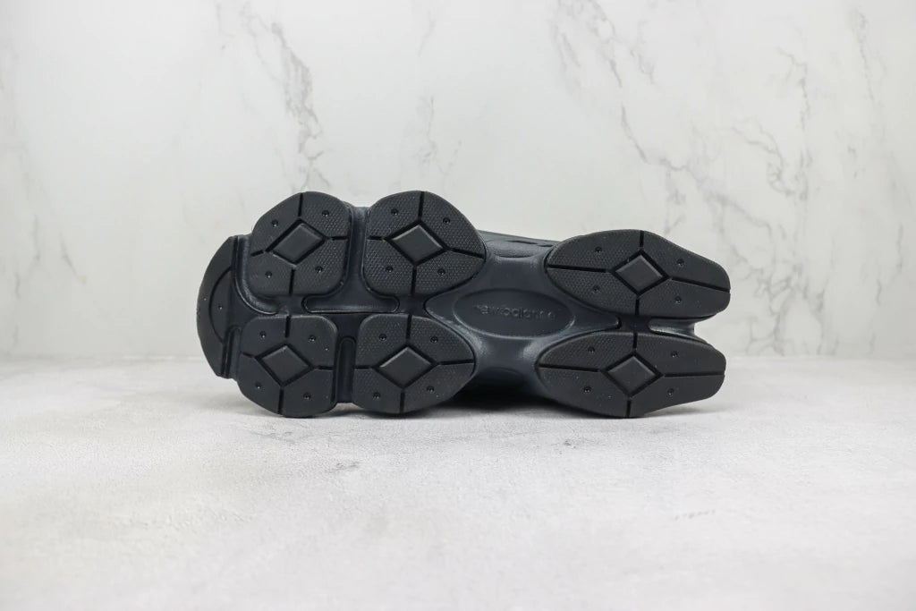 New Balance 9060 All Black