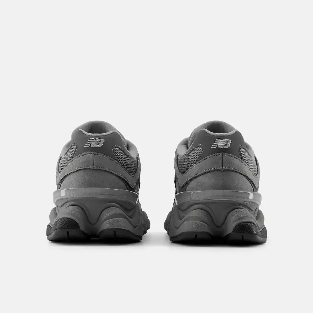 New Balance 9060 Team
Away Grey